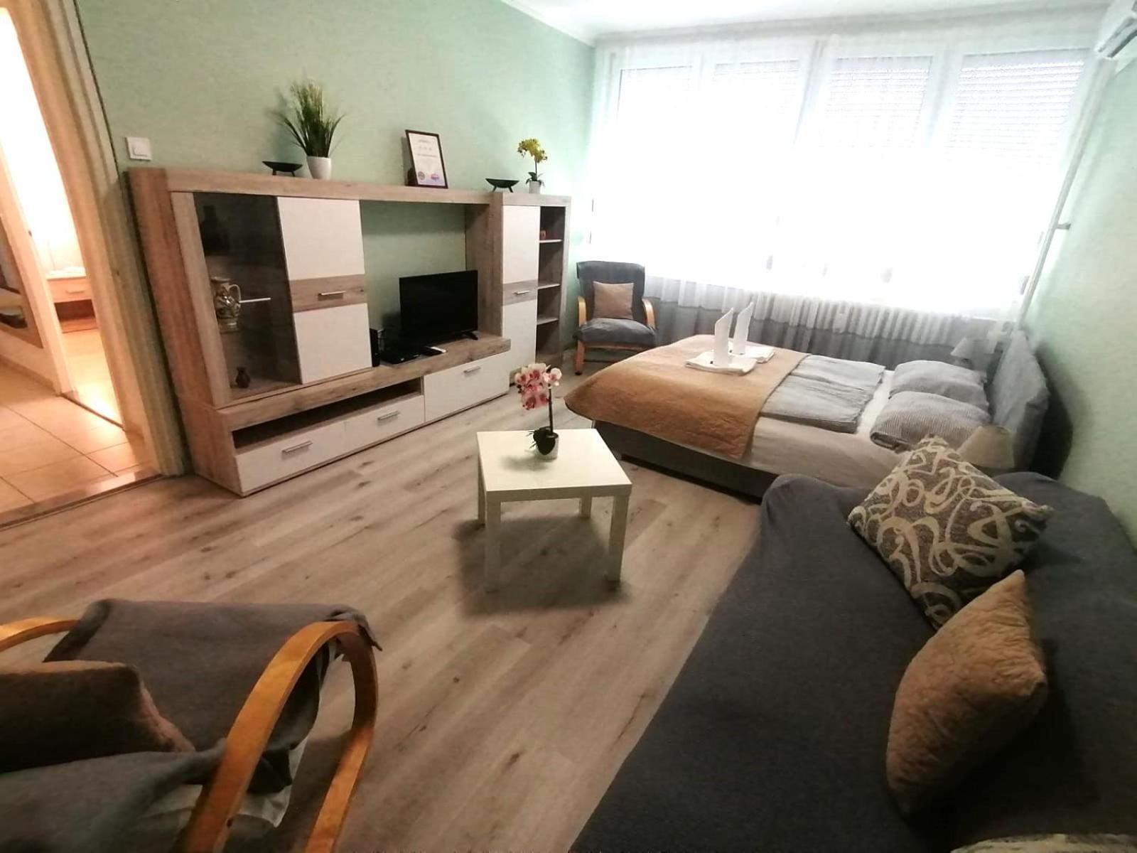 Sweet Dreams Apartman Nyiregyhaza Exterior foto